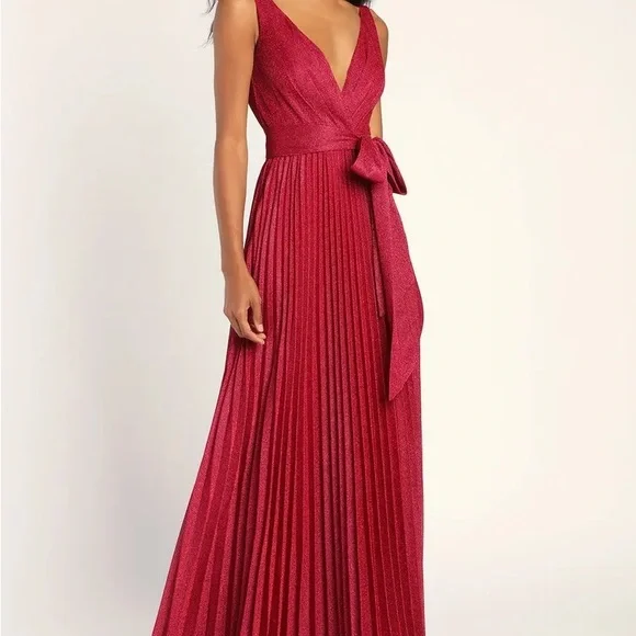 Lulu’s NWT Magenta Metallic Pleated Maxi 🔥 - Picture 2 of 12
